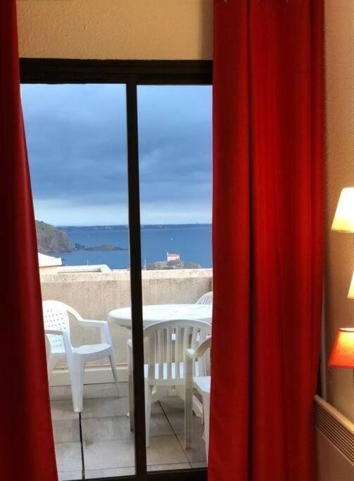 Location Vue Mer Du Samedi Au Samedi, Clim, Parking, Piscine, Plage كولِيورْ المظهر الخارجي الصورة